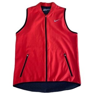 The lightweight Nike Composite Full-Zip Women's Golf Vest size M
